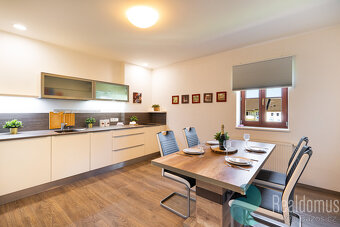 Prodej, rodinný dům s obchodním prostorem, Lipno nad Vltavou - 4