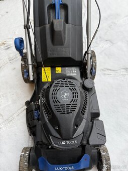 Sekačka na trávu benzínová - 4