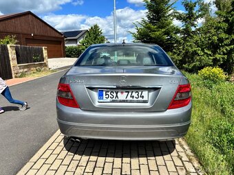Mercedes Benz C200 - 4