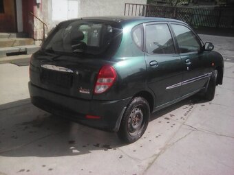daihatsu sirion 1.0,2002,130000km. - 4