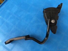 Plynový pedál s el. modulem VW Sharan - 4