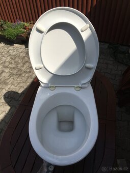 Závěsné WC. - 4