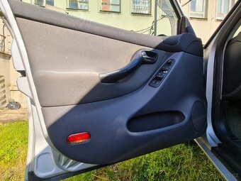 Seat Leon - náhradní díly z vozu - 4