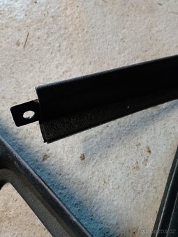 Škoda Forman plasty zadních sloupků - 4