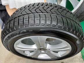 MERCEDES třídy E alu kola 17" zimní komplet, originál  - 4