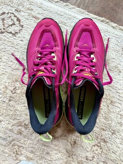 Běžecké  boty HOKA One Mafate speed 3, festival fuchsi - 4