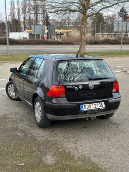 Volkswagen Golf IV 1.4 - 4