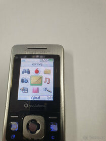 Sony Ericsson T303 - 4