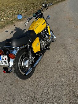 Honda Goldwing GL1000 - 4
