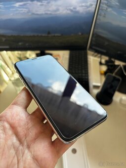 iPhone XS 256GB - bílá - 4