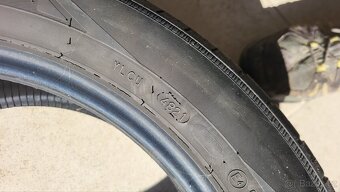 pneu nokian wetproof 215/50 R17 95V - 4