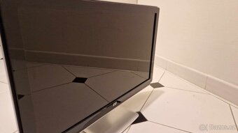 HP 2309m, 1920 x 1080 - 4