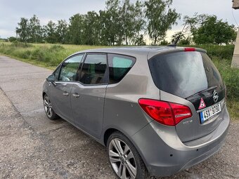 Opel Meriva B 180t km 1.7d automat klepou vstriky bily kour - 4