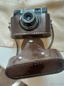 Dva retro fotoaparaty - 4