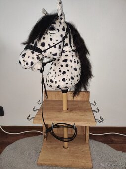 Hobby horse Dalmatine
- 4