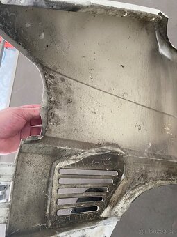 Prodám přední blatníky na Volkswagen T4 - 4