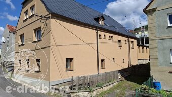 Bytový dům (5 bytů + 1 nebytový prostor) v obci Povrly, okre - 4