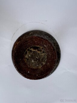 litinová noha, podstavec k petrolejce s jemným dekorem - 4