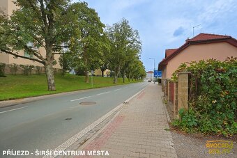 Perfektně situovaný pozemek v centru Dvora Králové - 4