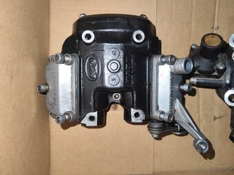 Hlava KTM lc4 640 - 4