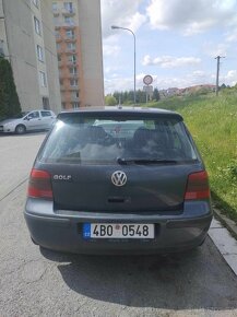 Volkswagen Golf 4 1.6i - 4
