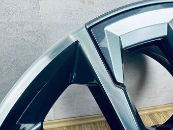 Originál kola BMW X1 F48 R19 M-Paket - 4