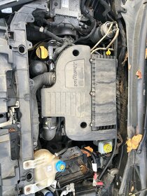 Fiat Punto Evo 1,3jtd náhradní díly - 4