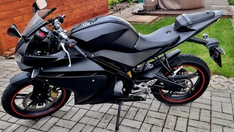 Yamaha YZF-R125 - 4