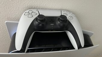 Playstation PS5 Digital + držák na zeď - 4