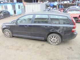 Volvo V-50 - 4