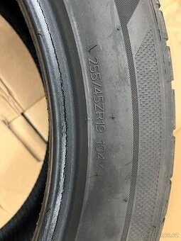 255/45R19 104Y - 4