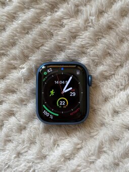 Apple Watch Series 7 41mm Cellular + kožený řemínek zdarma - 4