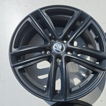 ALU SKODA SUPERB OCTAVIA YETI KAROQ 5x112 17" ET45 - 4