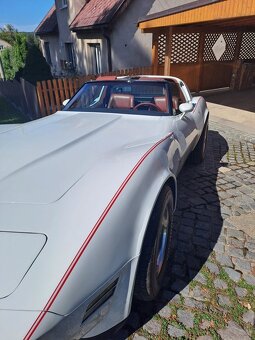 Cevrolet Corvette C3 V8 5,7 - 4