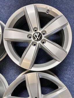 5x112 R17 originál alu disky Volkswagen Tiguan ET38 - 4