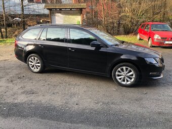 OCTAVIA COMBI 1.5 TSI - MANUAL - 2019 - 129 000KM - 4