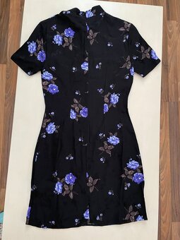 Nové šaty s fialovými kvítky, vel S, ale menší cca XS i XXS, - 4