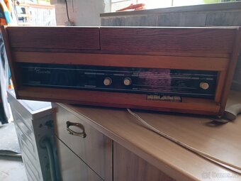 Rádio TESLA 1021 A - 4