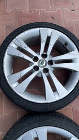 Original letni kola Škoda 5x100 7J ET41 205/40 R17 Trinity - 4