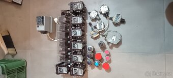 Různý elektromateriál - obsáhlý mix - 4