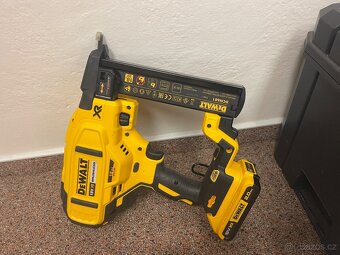 DeWALT DCN681N (18V XR, 2x2AH baterie, kufr) - 4