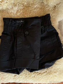 Nádherné, luxusní kraťasy, šortky Guess - 4
