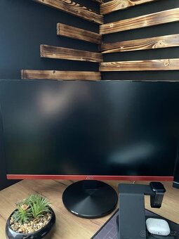 Triple Monitor Setup - M27Q (2K 170 Hz) + 2x AOC (1080p) - 4