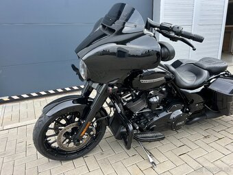 HARLEY DAVIDSON street glide FLHXS speciál - 4