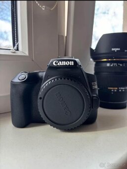 Fotoaparát Canon EOS 250 D - 4