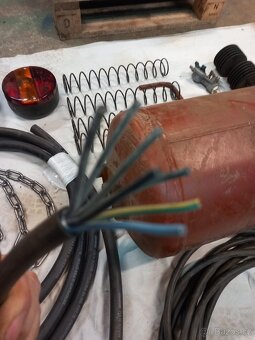 Díly na traktorový vlek - 4