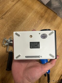 tufting gun + projektor + vsechny veci do startu - 4