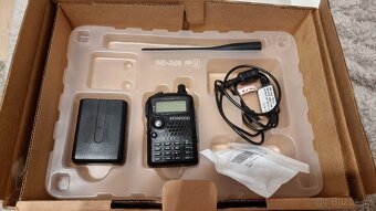 Kenwood TH-F7E v perfektním stavu – rarita - 4