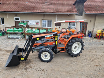 Kubota GL 260 s čelním nakladačem - 4