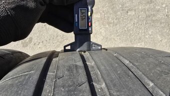 Letní pneu 245/35/20 Michelin - 4